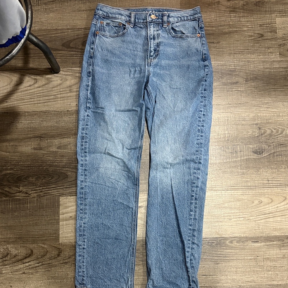 American Eagle Outfitters Light Blue Super High-Rise Ankle Straight Leg Jeans